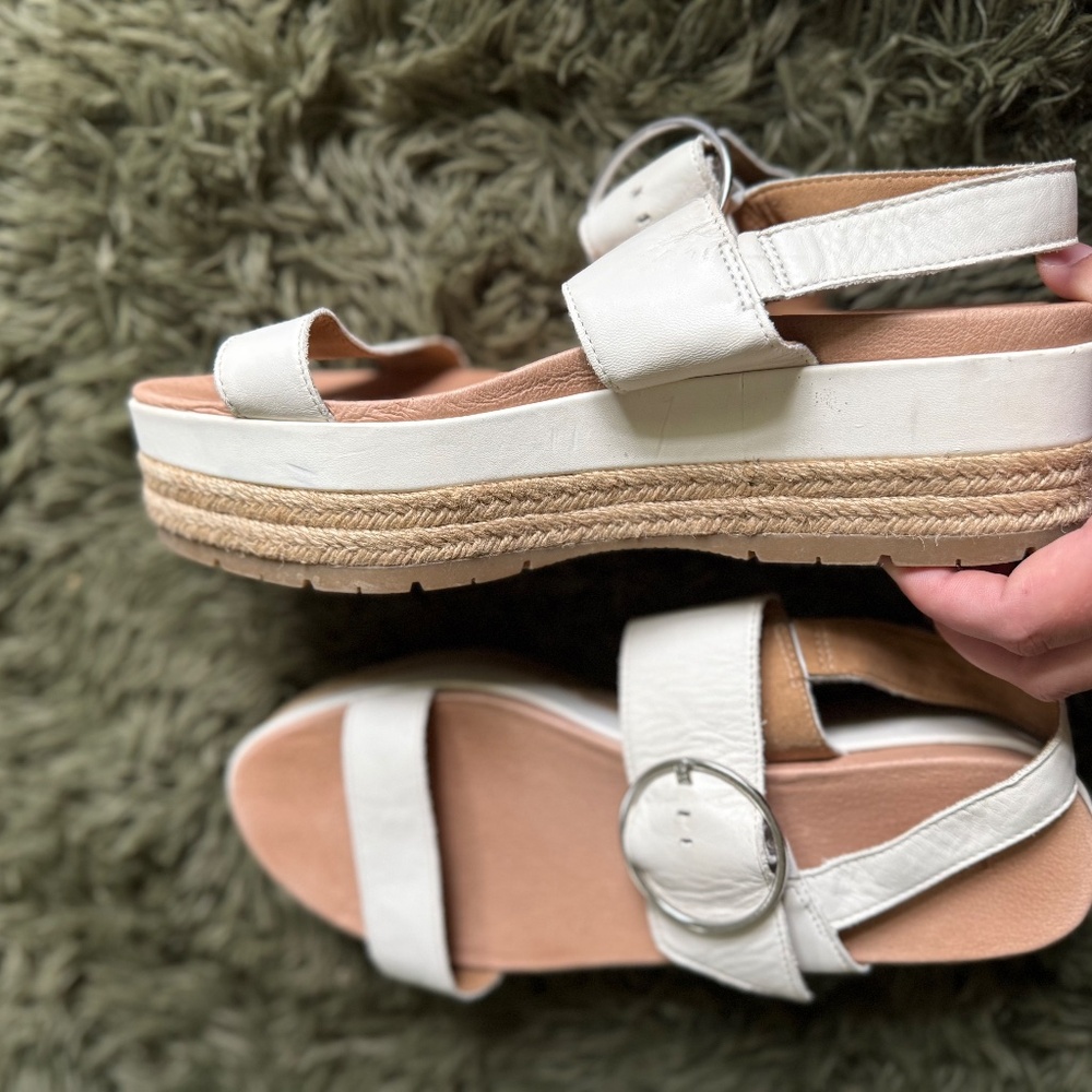 UGG Sandals Size 10 Platform White - Picture 5 of 9